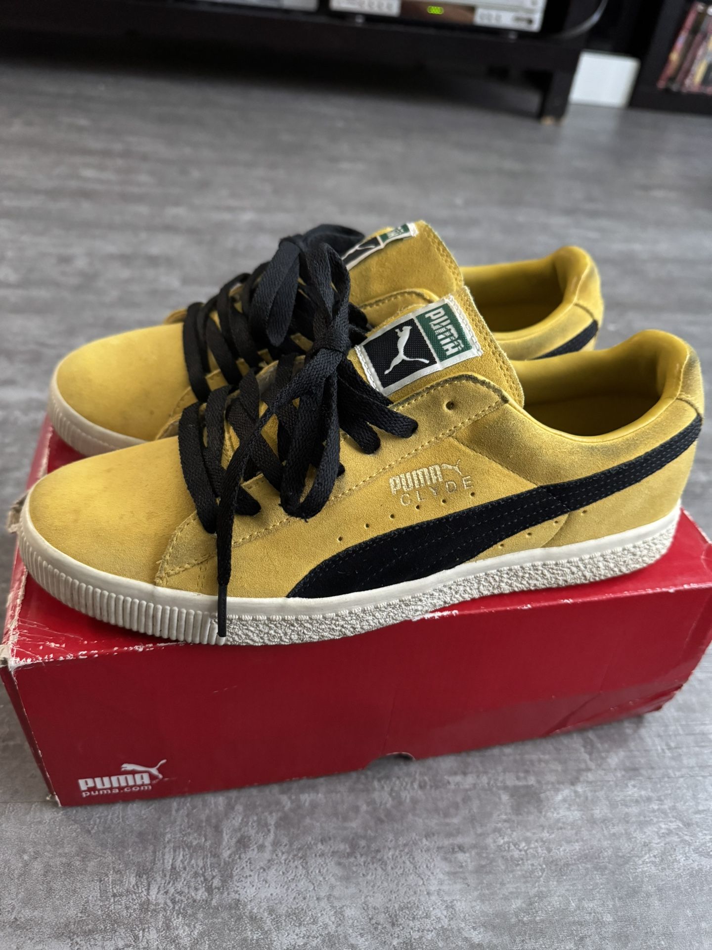 Puma Clyde Sample Size 9