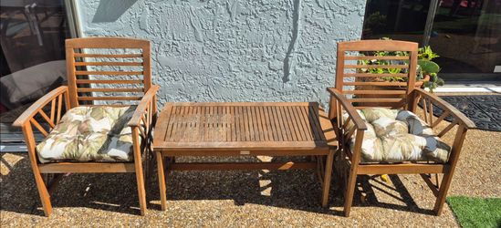 Safavieh Acacia Wood Outdoor Conversation Set w/ Cushions – 2 Chairs & Coffee Table