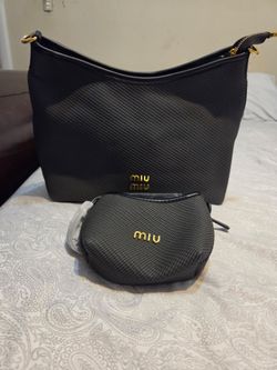 Women new handbag with wallet