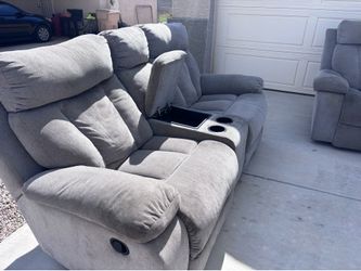 Recliner couch set