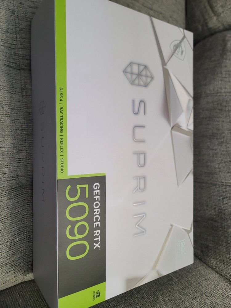 Nvidia RTX 5090 Suprim SOC GPU