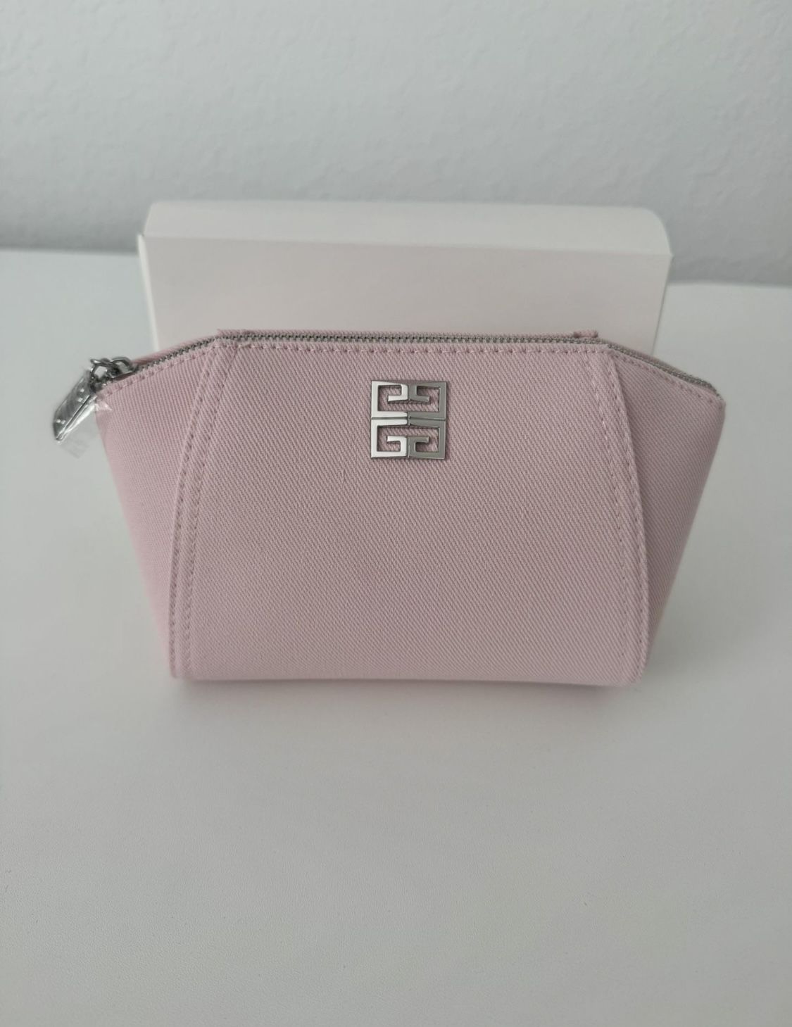 GIVENCHY Collectible