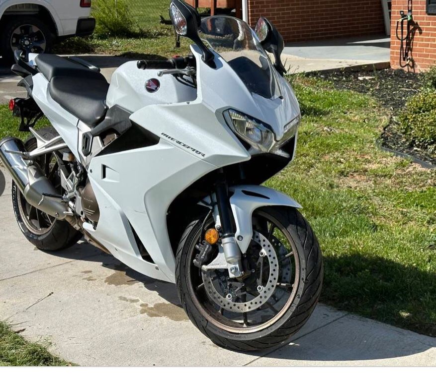 2014 Honda Vfr800