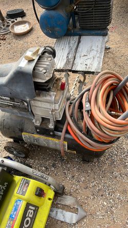Husky Portable Air Compressor with Hose
