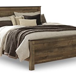 King Bedroom Set - Trinell King panel bed