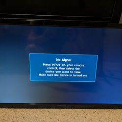 Insignia 32" 720p TV With Wall Mount