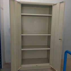 Metal Storage Cabinet With Key 3 Shelves $ 220
