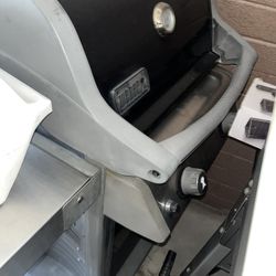 Weber Spirit E-210 Bbq Grill Asador Propane Lp Two Burners