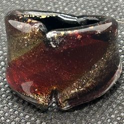 Vintage Beautiful Acrylic Ring w/ Dark Amber & Gold Tones