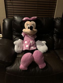 4ft Tall Disney Minnie