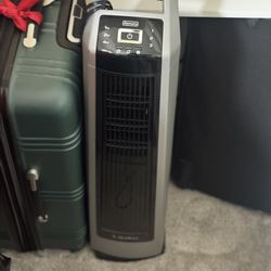🚨 MOVING SALE – Lasko Tower Fan w/ Timer – WORKS GREAT