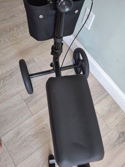 Zenart Knee Scooter (Black)- Good Condition
