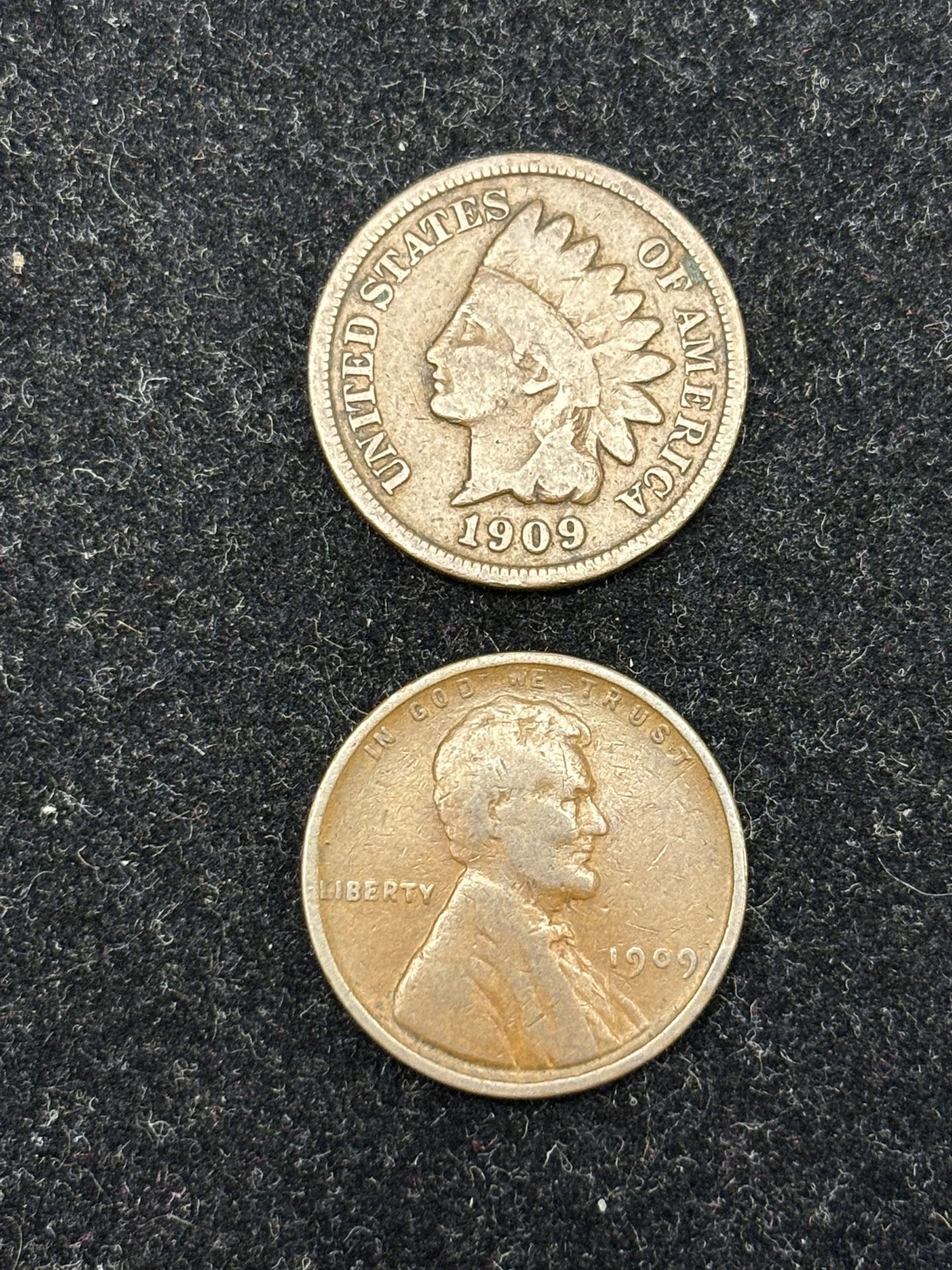 Pair 1909 Indian Head & Lincoln Wheat Cents -- GREAT KEY DATE COINS!
