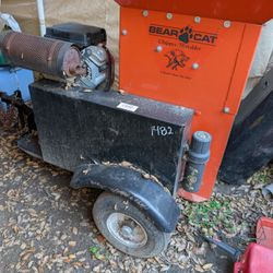 Bear Cat 71020 Tow Behind Commercial Wood Chipper