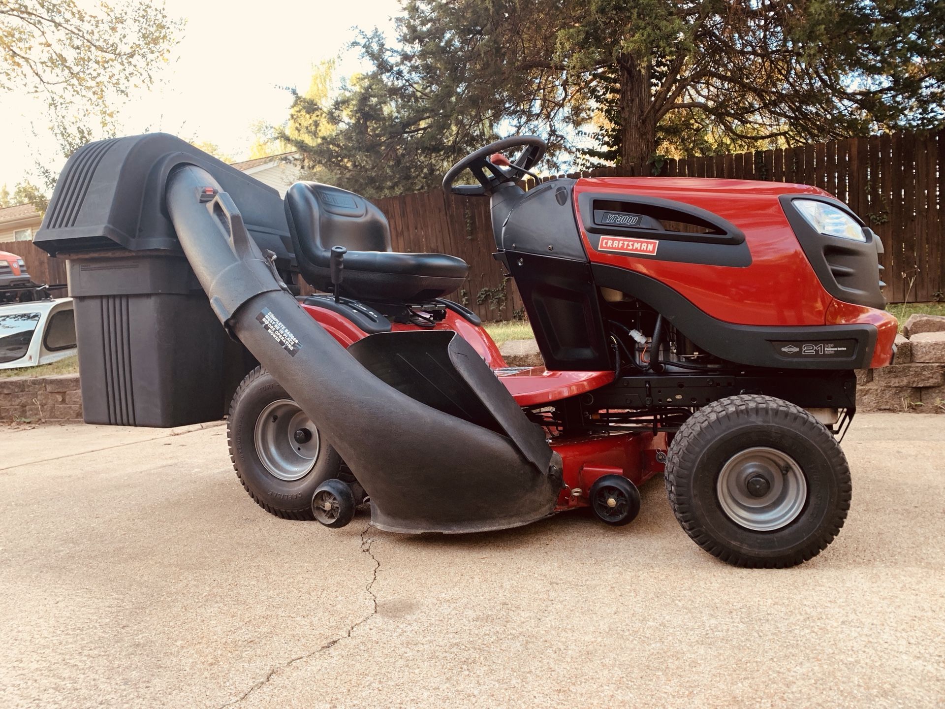 NICE Craftsman YT3000 Riding Lawn Mower W/Bagger System for Sale in