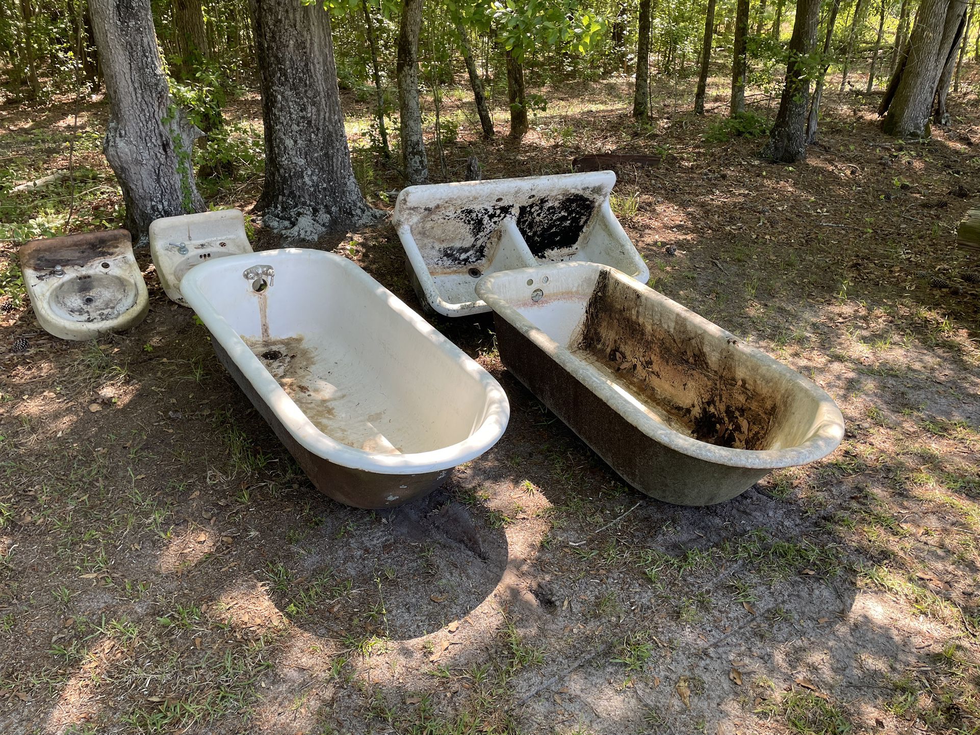 Antique Tubs And Sinks