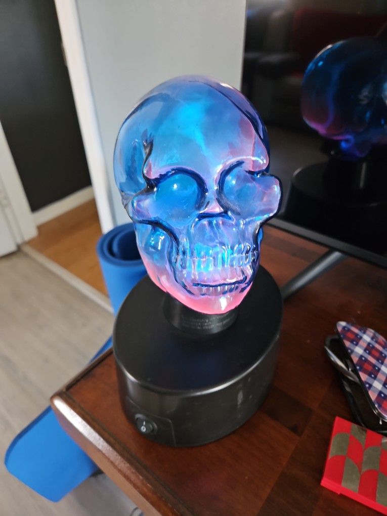 Plasma Skull Lamp