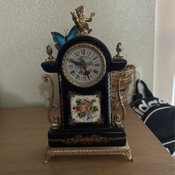 Vintage Limoges porcelain decor putti figurine  clock