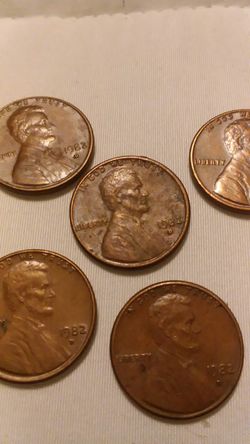 5 ...1982 d pennys small dates