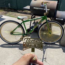 Throne Mister Cartoon Clownin Bicycle