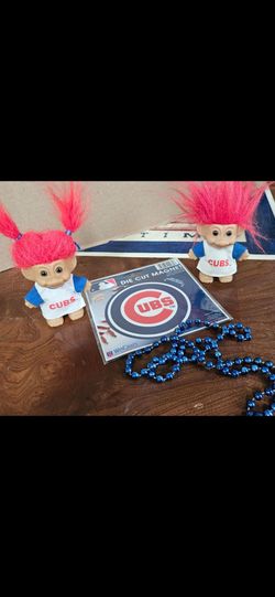 MLB, CHICAGO CUBS: 2X HE/SHE TROLLS,NEW CUBS MAGNET & BLUE NECKLESS, FIRM.