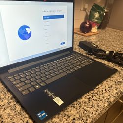 Lenovo - IdeaPad 1i 15.6" Full HD Touchscreen Laptop - Intel Core i5 - 8GB Memory with 512GB SSD Storage - Abyss Blue
