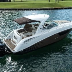 2010 Searay 370 Sundancer  Triple Verado