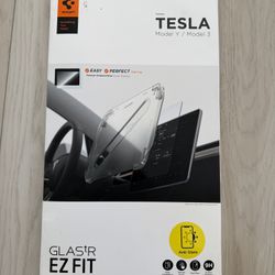 Spigen Tesla Model 3 / Model Y Screen Protector (15”)