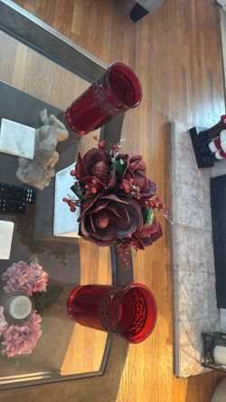 Christmas Set In Good Conditio 