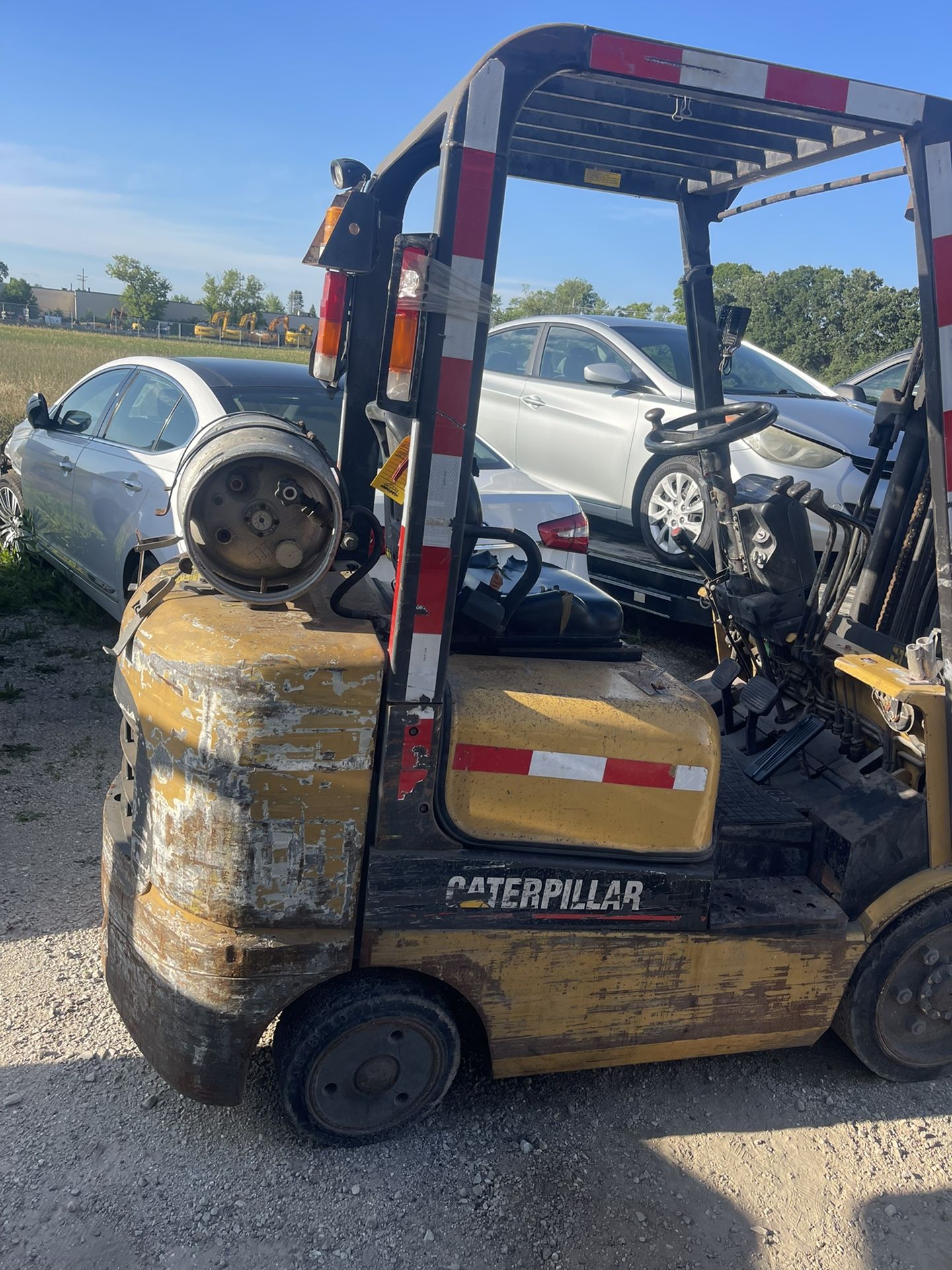 Forklift- Caterpillar...