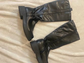 Women’s Black Knee-High Riding Boots – Chunky Lug Sole - Size 9