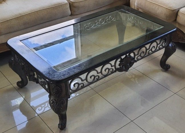 Beautiful coffee table and side table