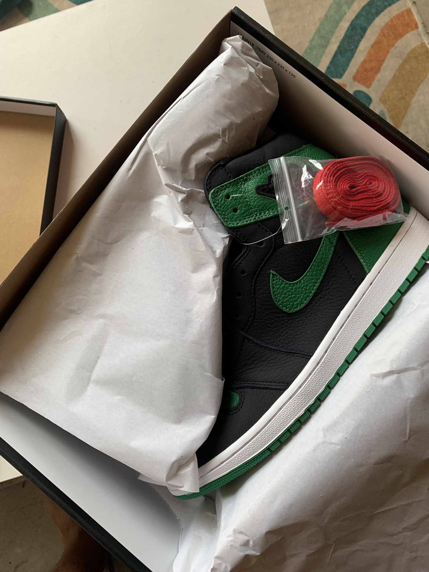 Air Jordan 1 Retro High Pine Green (Size 11)