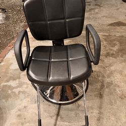 Salon reclining shampoo chair
