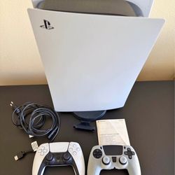 PlayStation 5 (PS5) 1TB + 2 Controllers