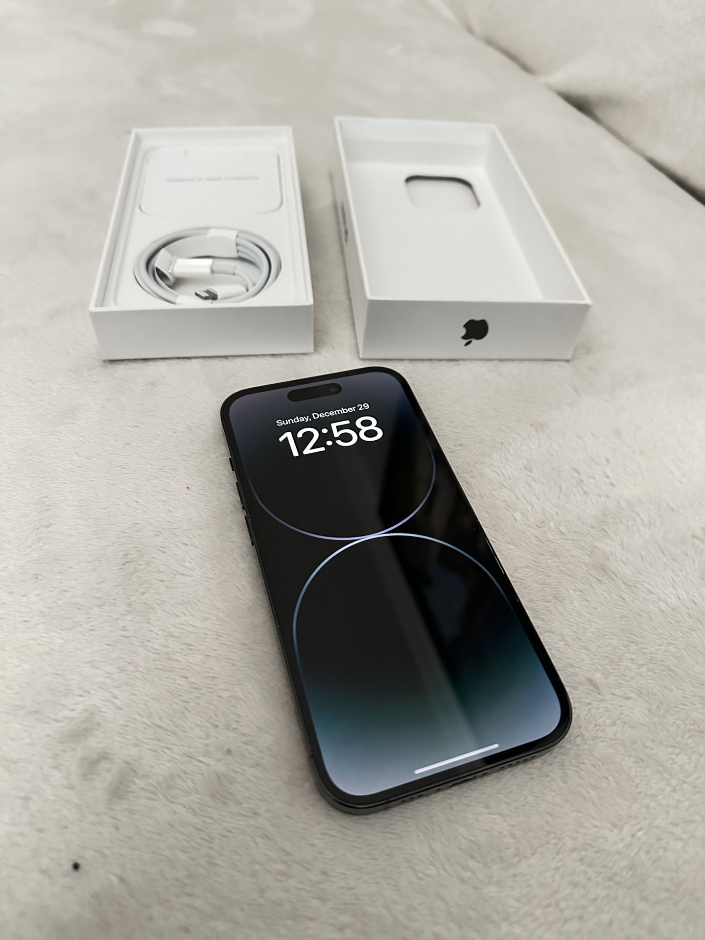 IPhone 14 Pro 256gb Unlocked No Scratches Fully paid off Like New