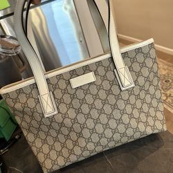 Gucci Supreme Logo Tote Small