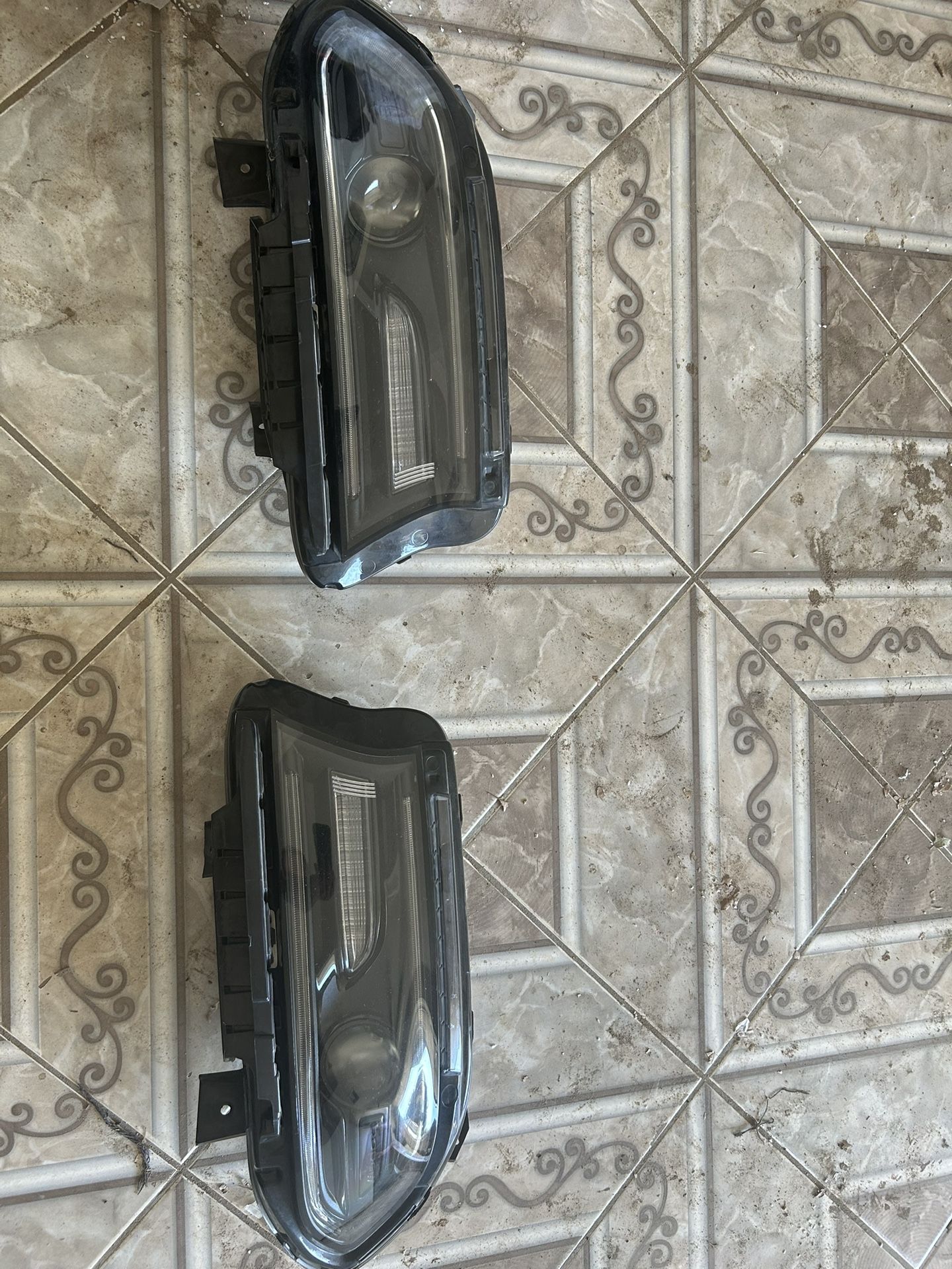2017 Dodge charger Headlights Truck With Lip And Taillights
