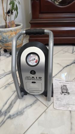 120 volt Air compressor. Has acessaries.