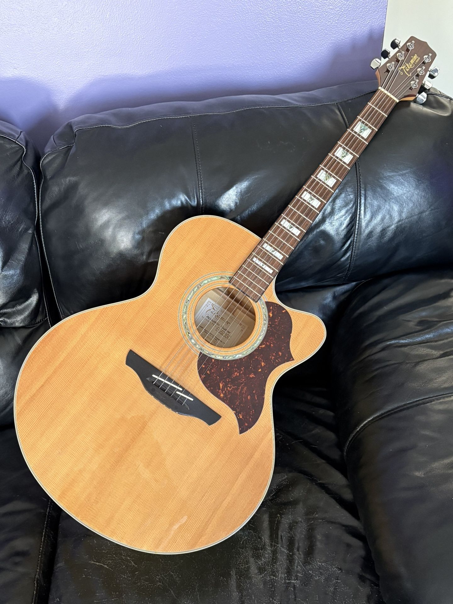 Takamine Acoustic Guitar 
