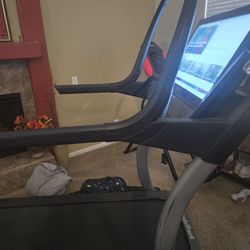 NordicTrack Commercial X32i 
