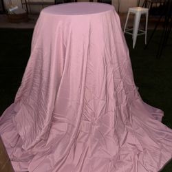 Dusty rosé polyester table linens