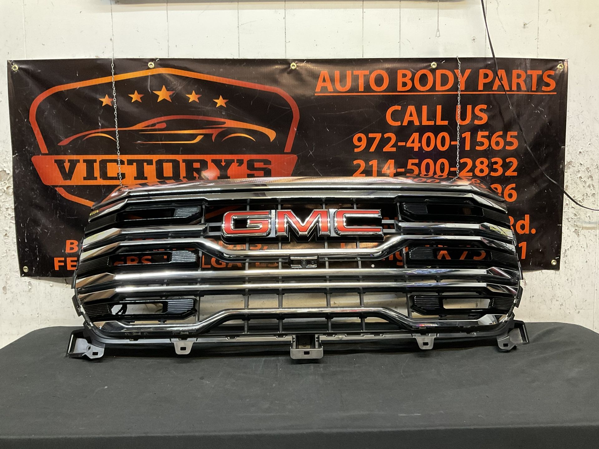 GMC SIERRA 1500 GRILLE 2022-2024 with CAMERA OEM