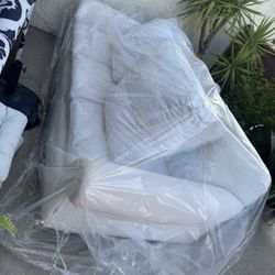 Free Couch 