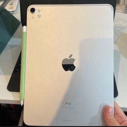 Apple iPad Pro (11-inch) 256 GB Set