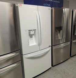 LG French Door Fridge – White, Water Dispenser, Bottom Freezer