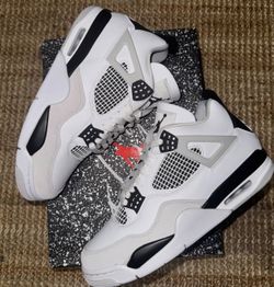 Jordan 4’s Military Black 