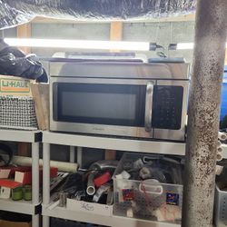 Frigidaire Microwave 