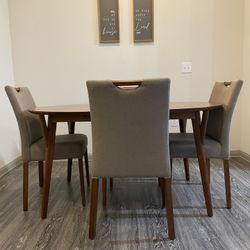 Dining Room Chairs - 4 (Delivery is available)