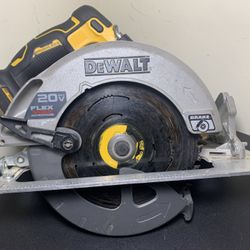 DeWalt 20v Flex Volt 7 1/4 Brushless Circular Saw DCS573 (Tool Only/Functional)
